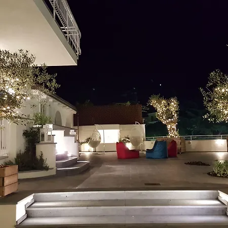 Maison Kalea Bed & Breakfast 4*
